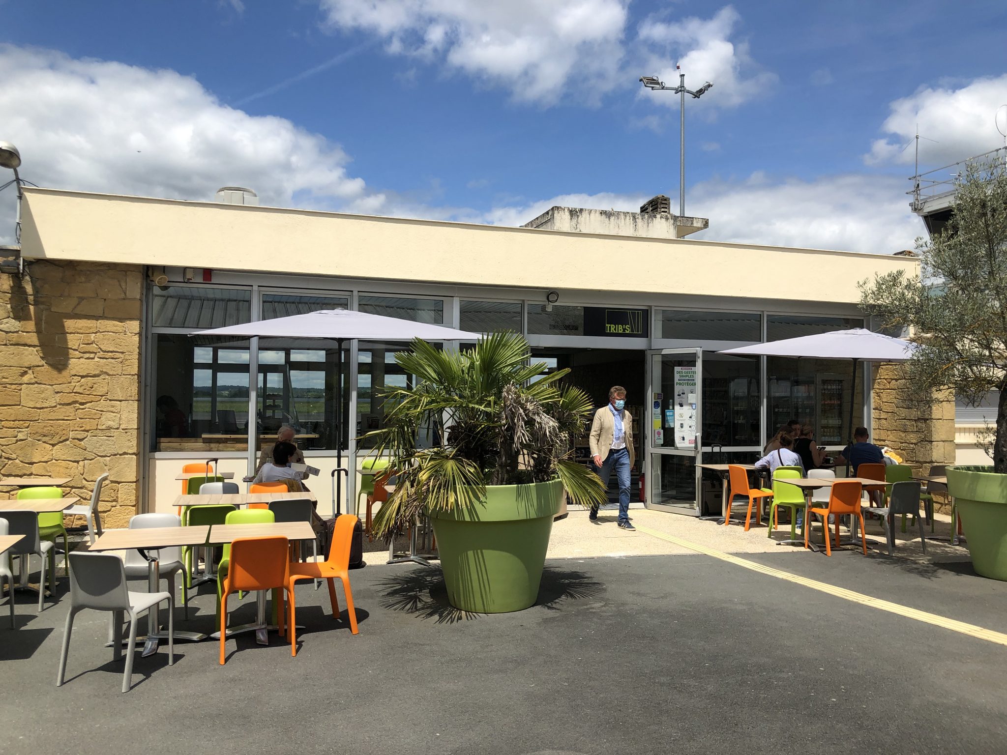 Discover the new shops at the airport! Aéroport Bergerac Dordogne